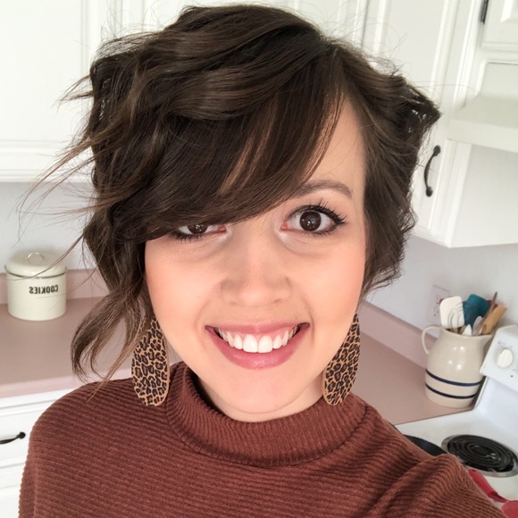 Meet your Posher, Jana - Picture 1 of 1